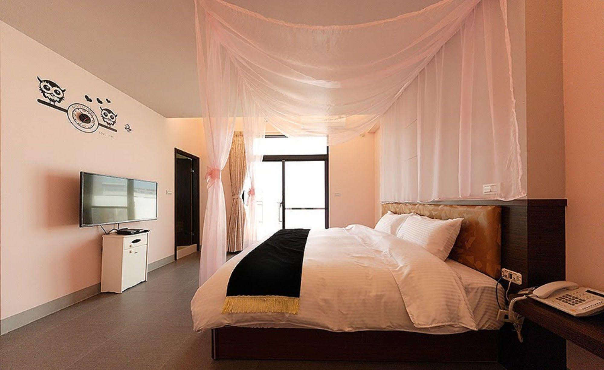 Mirage Bed & Breakfast Magong Exterior photo